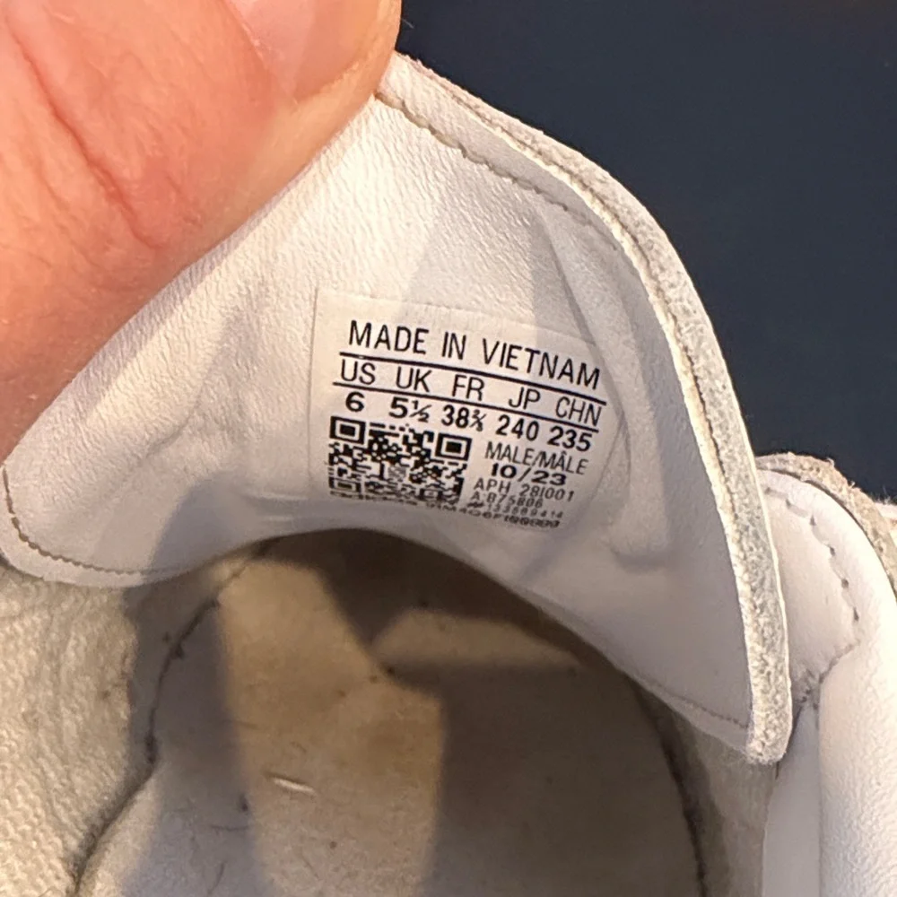 adidas Samba Sneakers - Picture 4 of 5